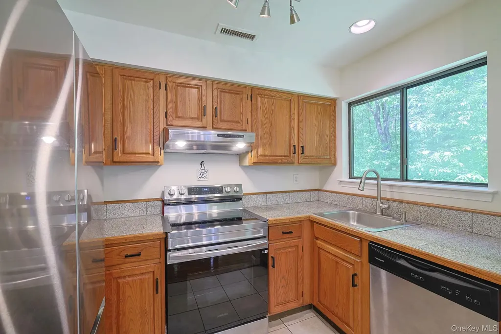 156 Stone Meadow South Salem NY 10590