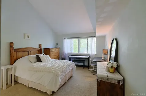 156 Stone Meadow South Salem NY 10590