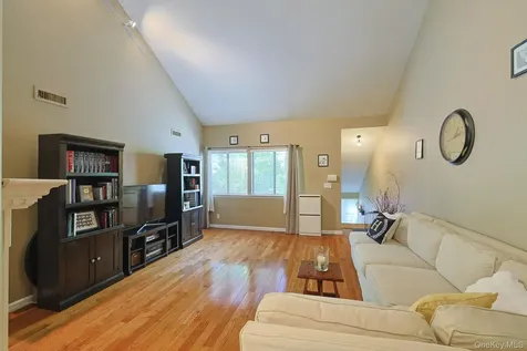 156 Stone Meadow South Salem NY 10590