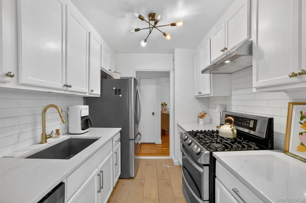 76 Dehaven Drive Yonkers NY 10703