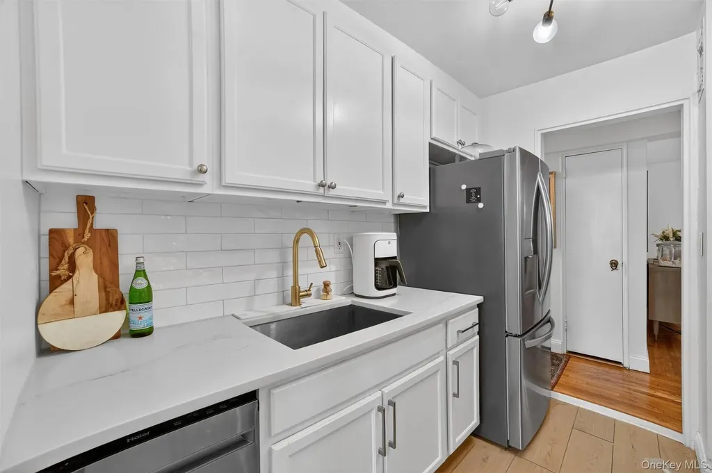 76 Dehaven Drive Yonkers NY 10703
