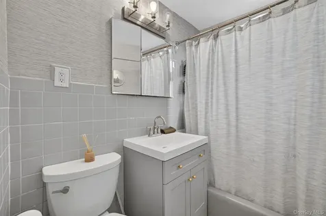 76 Dehaven Drive Yonkers NY 10703