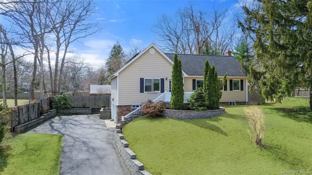 52 Hewlett Drive Sound Beach NY 11789