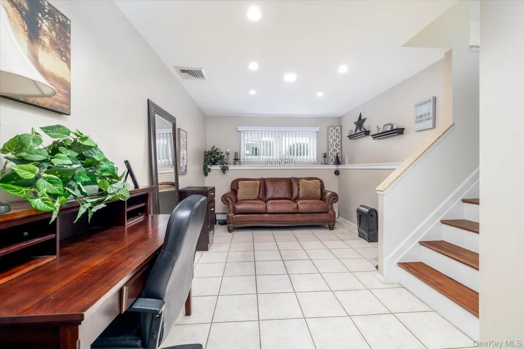 3643 Woodward Avenue Seaford NY 11783