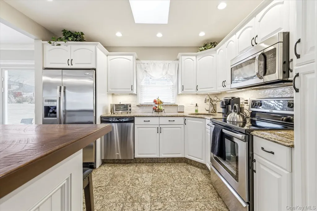 3643 Woodward Avenue Seaford NY 11783