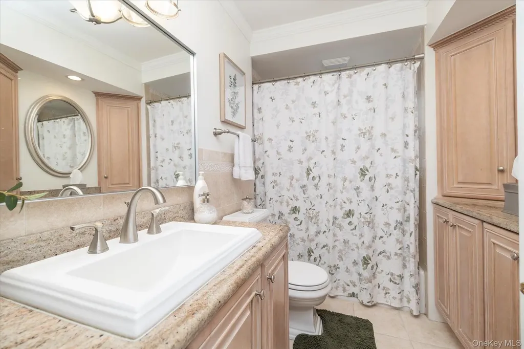 3643 Woodward Avenue Seaford NY 11783