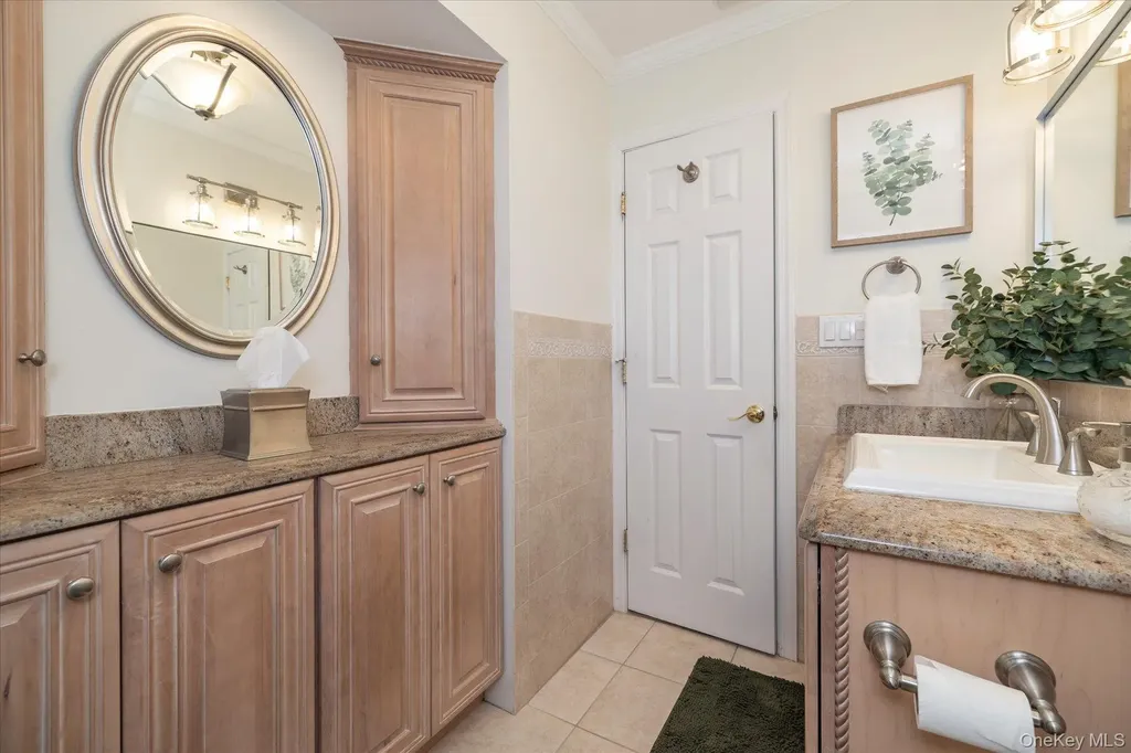 3643 Woodward Avenue Seaford NY 11783