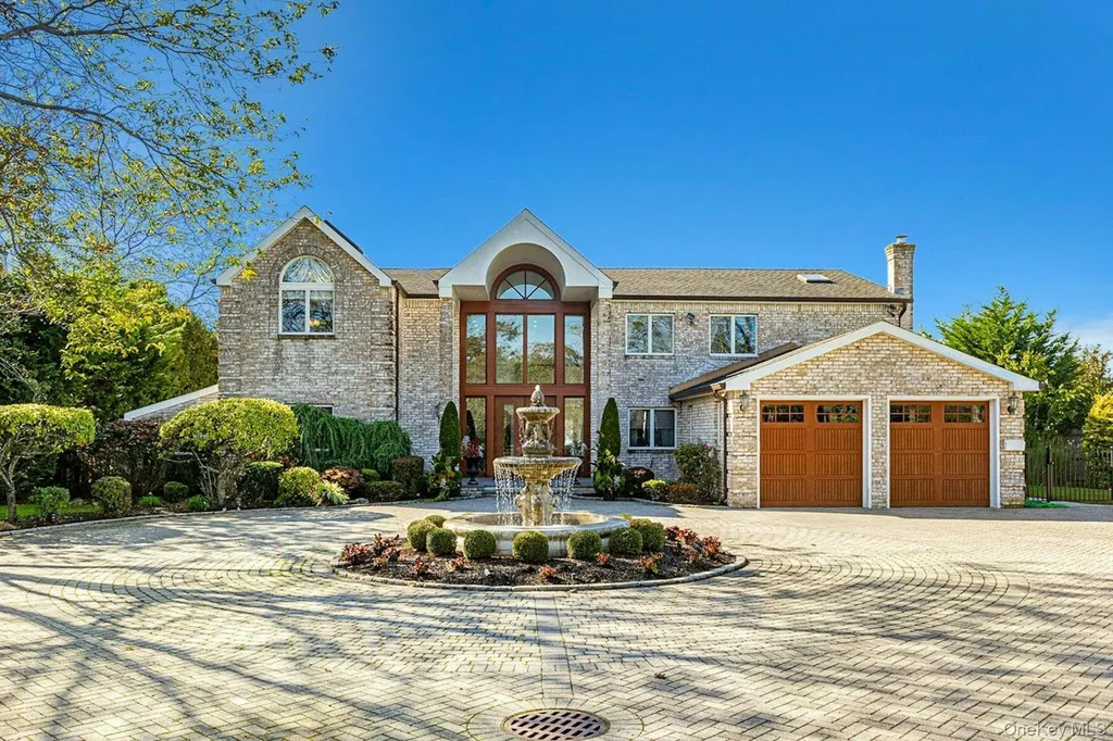 10 Beech Road Islip NY 11751