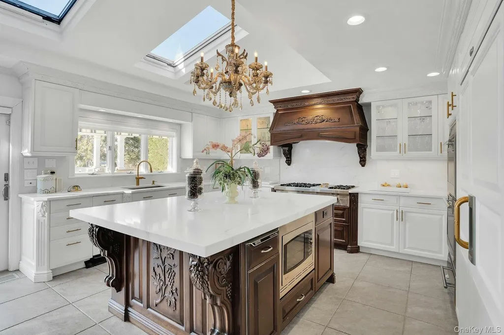 10 Beech Road Islip NY 11751