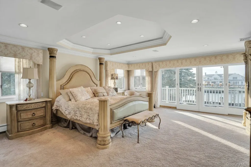 10 Beech Road Islip NY 11751
