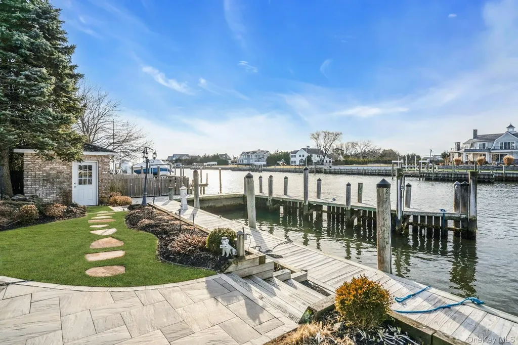 10 Beech Road Islip NY 11751