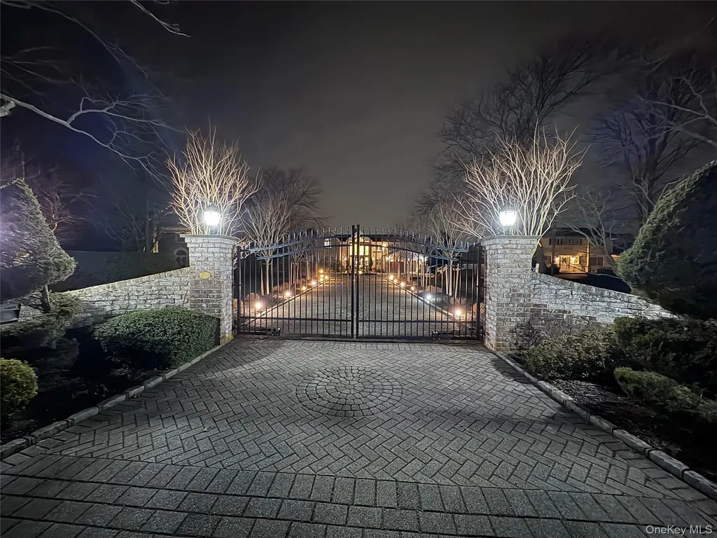 10 Beech Road Islip NY 11751