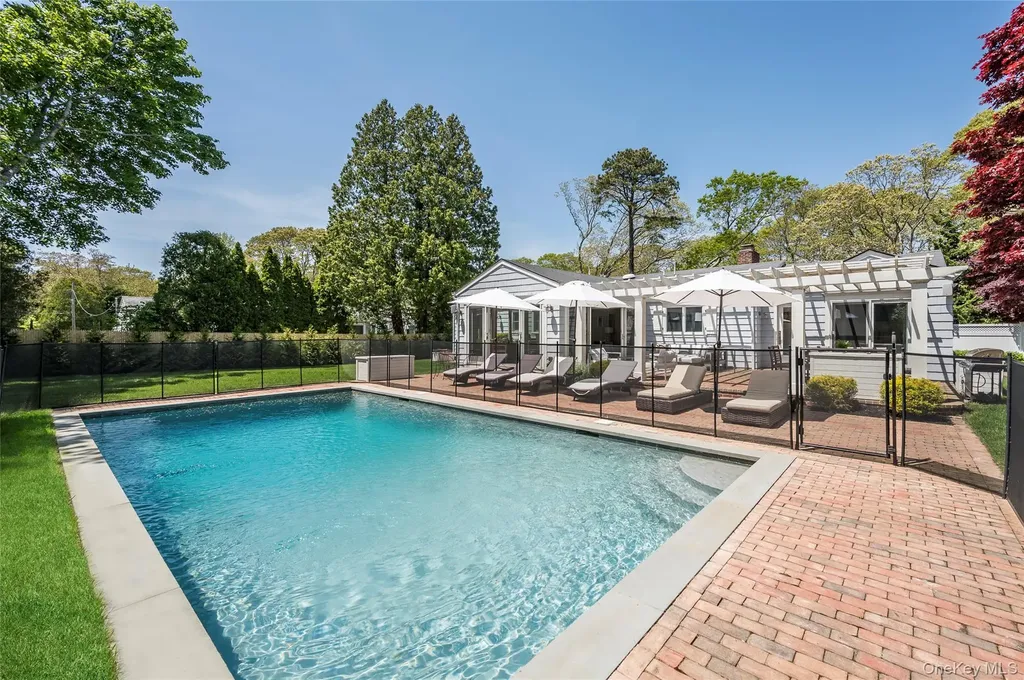 89 South Road Westhampton Beach NY 11978
