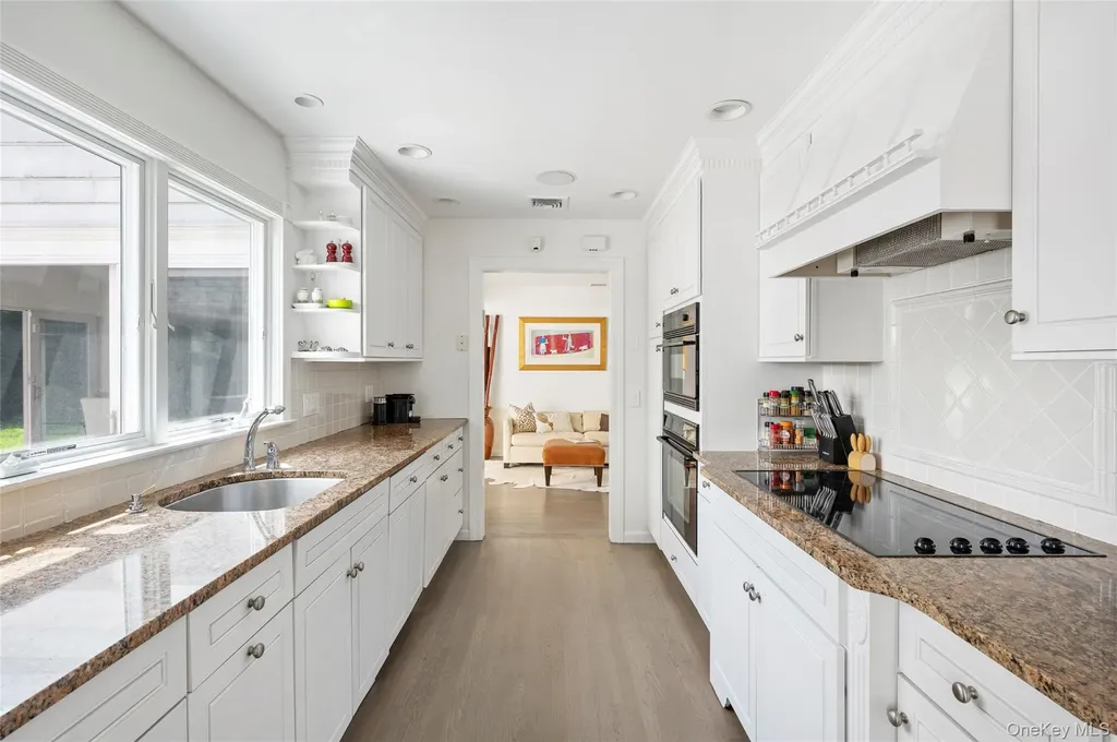 89 South Road Westhampton Beach NY 11978