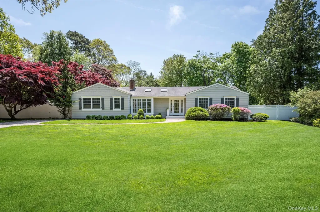 89 South Road Westhampton Beach NY 11978