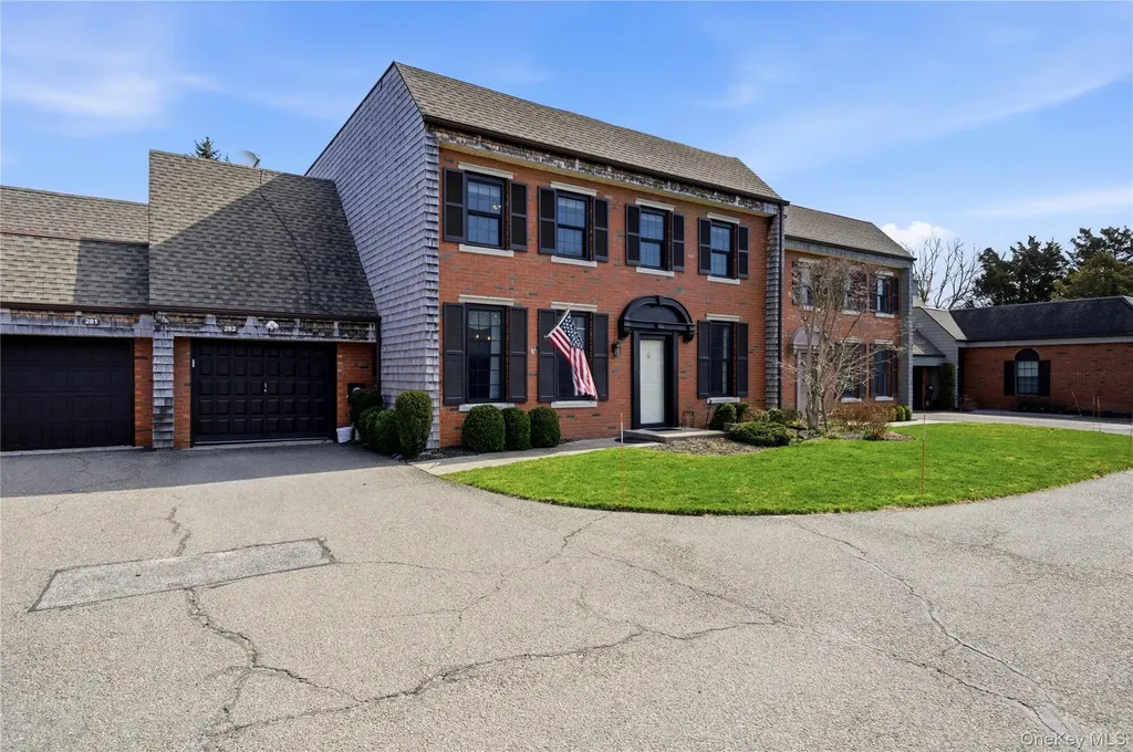 282 Helm Lane Bay Shore NY 11706