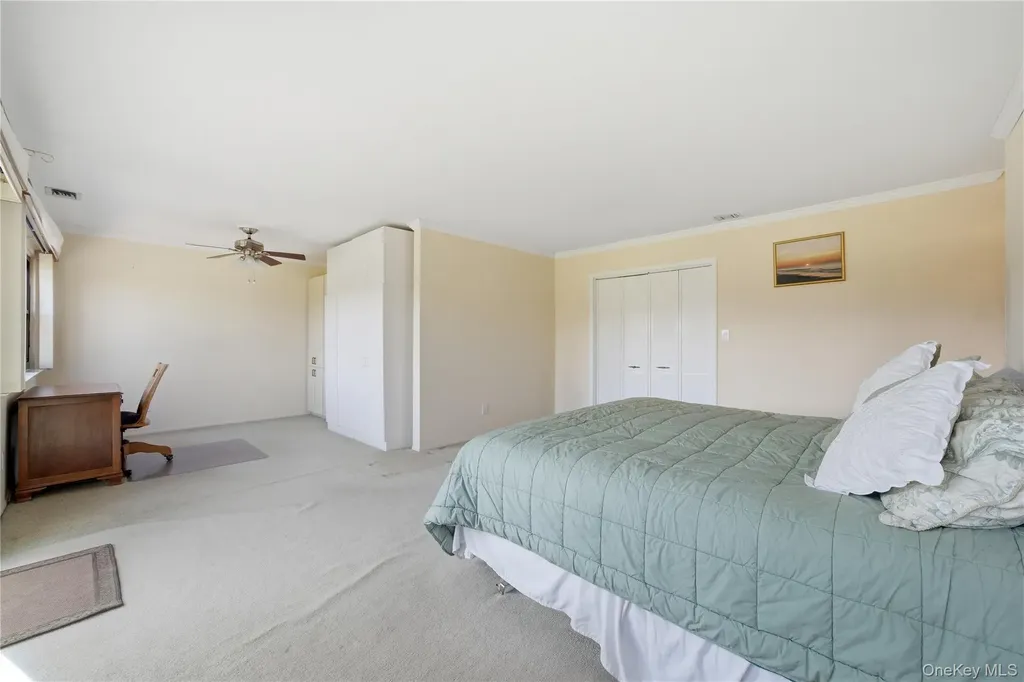 282 Helm Lane Bay Shore NY 11706