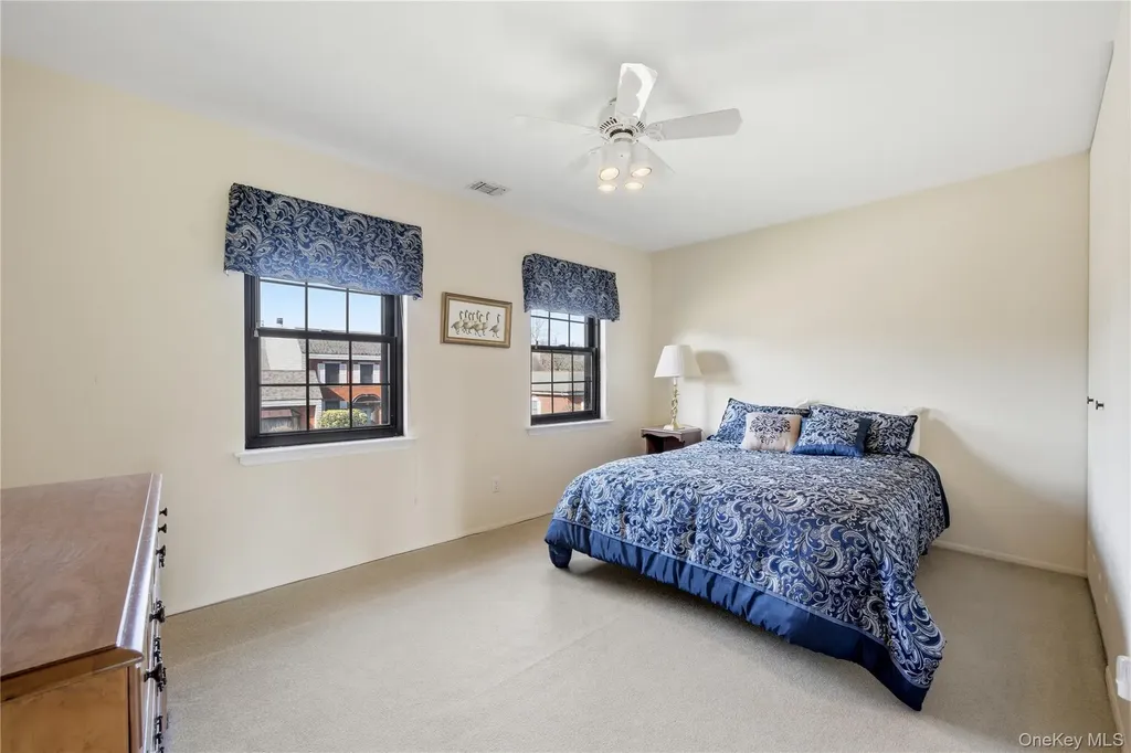 282 Helm Lane Bay Shore NY 11706