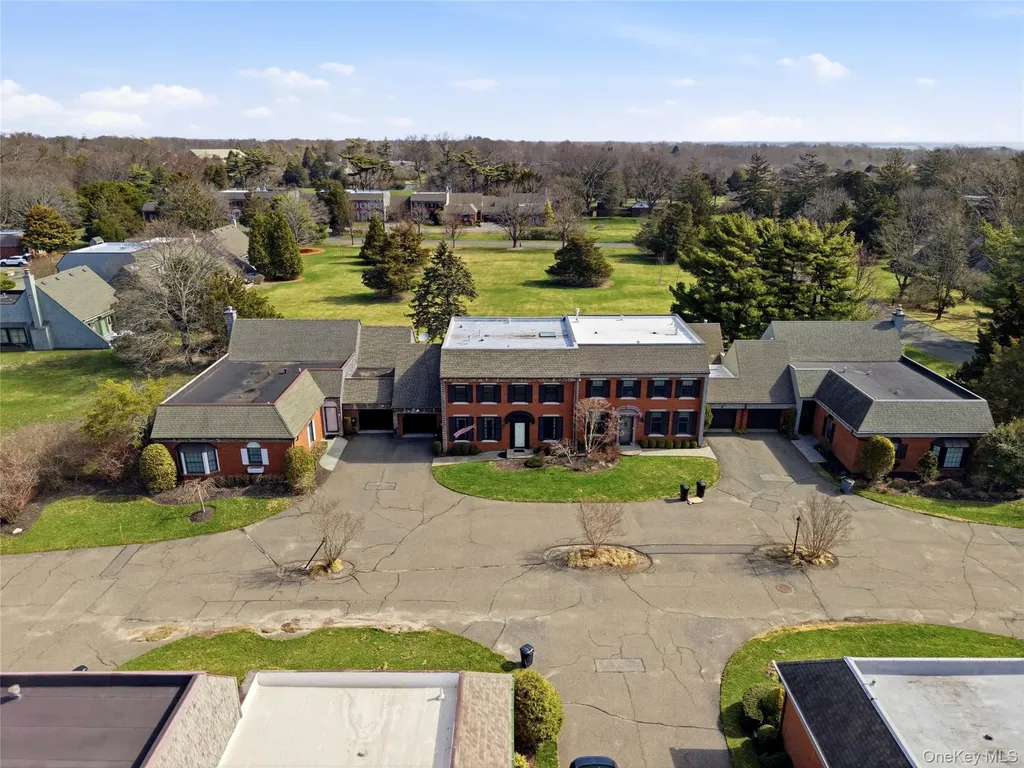 282 Helm Lane Bay Shore NY 11706