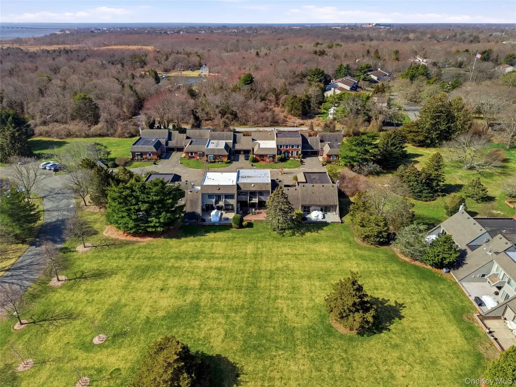 282 Helm Lane Bay Shore NY 11706