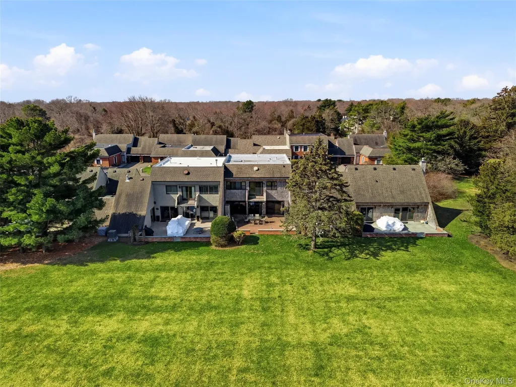 282 Helm Lane Bay Shore NY 11706
