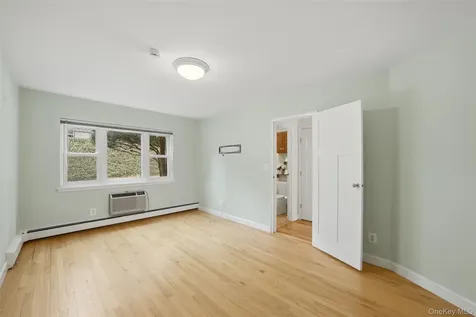 667 Pelham Road New Rochelle NY 10805
