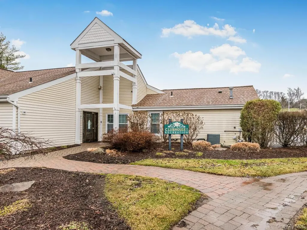4116 Whispering Hills Chester NY 10918