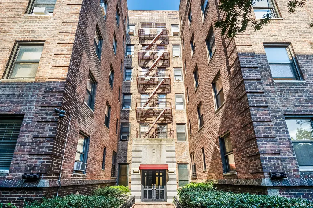 3017 Riverdale Avenue Bronx NY 10463