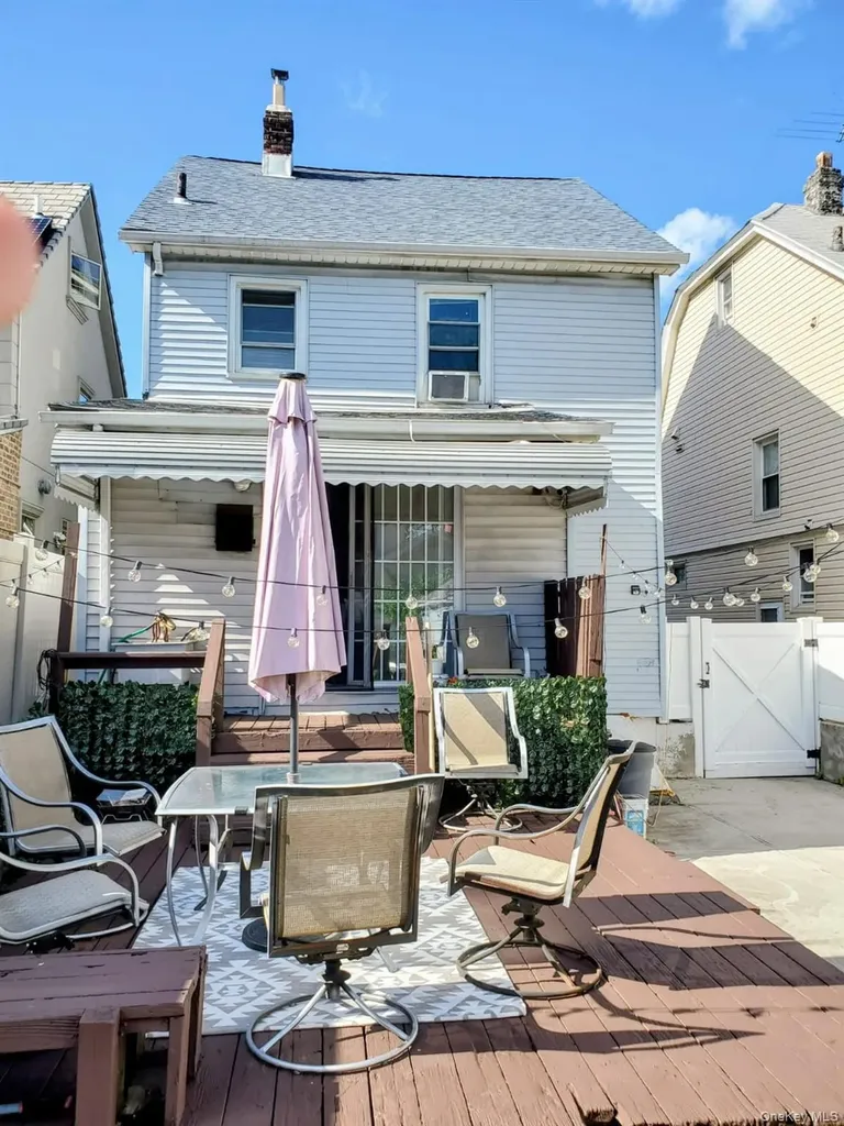 14706 15th Drive Whitestone NY 11357