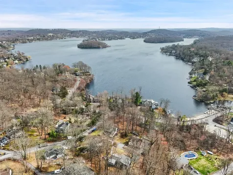 11 Split Rock Road Mahopac NY 10541