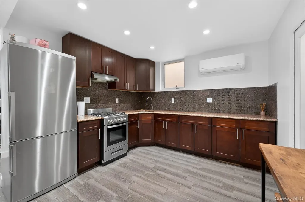 2033 Hering Avenue Bronx NY 10461