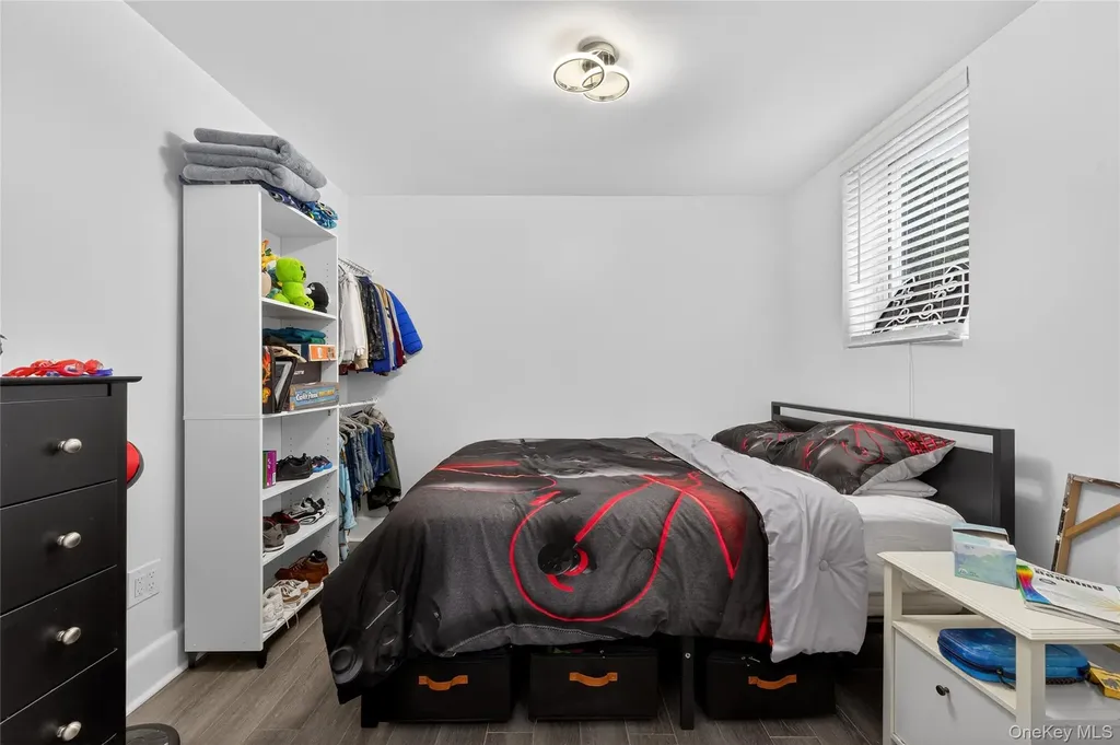 2033 Hering Avenue Bronx NY 10461