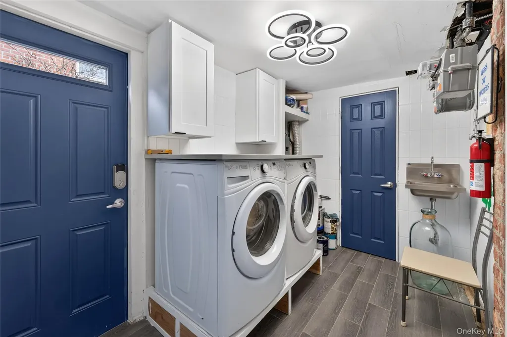 2033 Hering Avenue Bronx NY 10461