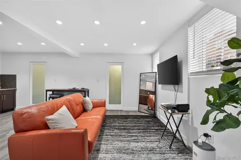 2033 Hering Avenue Bronx NY 10461
