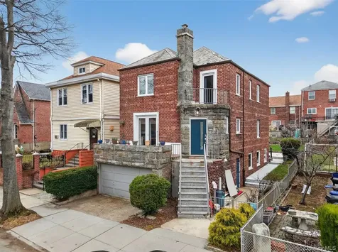 2033 Hering Avenue Bronx NY 10461