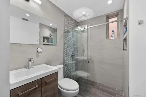 2033 Hering Avenue Bronx NY 10461