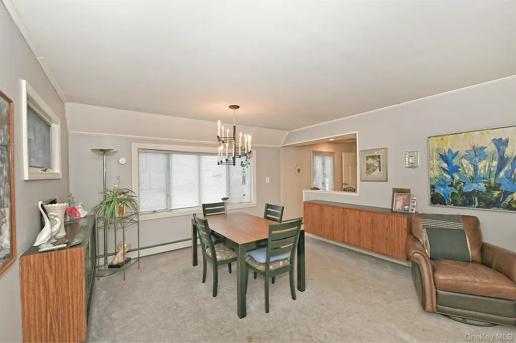 38 Moss Lane Levittown NY 11756