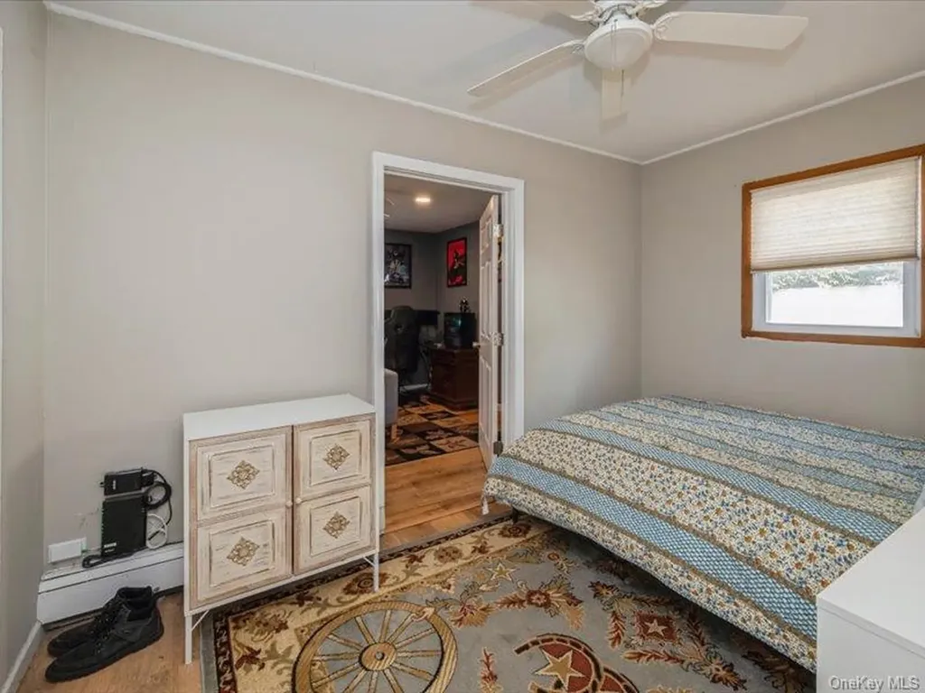 8 Crabtree Lane Levittown NY 11756