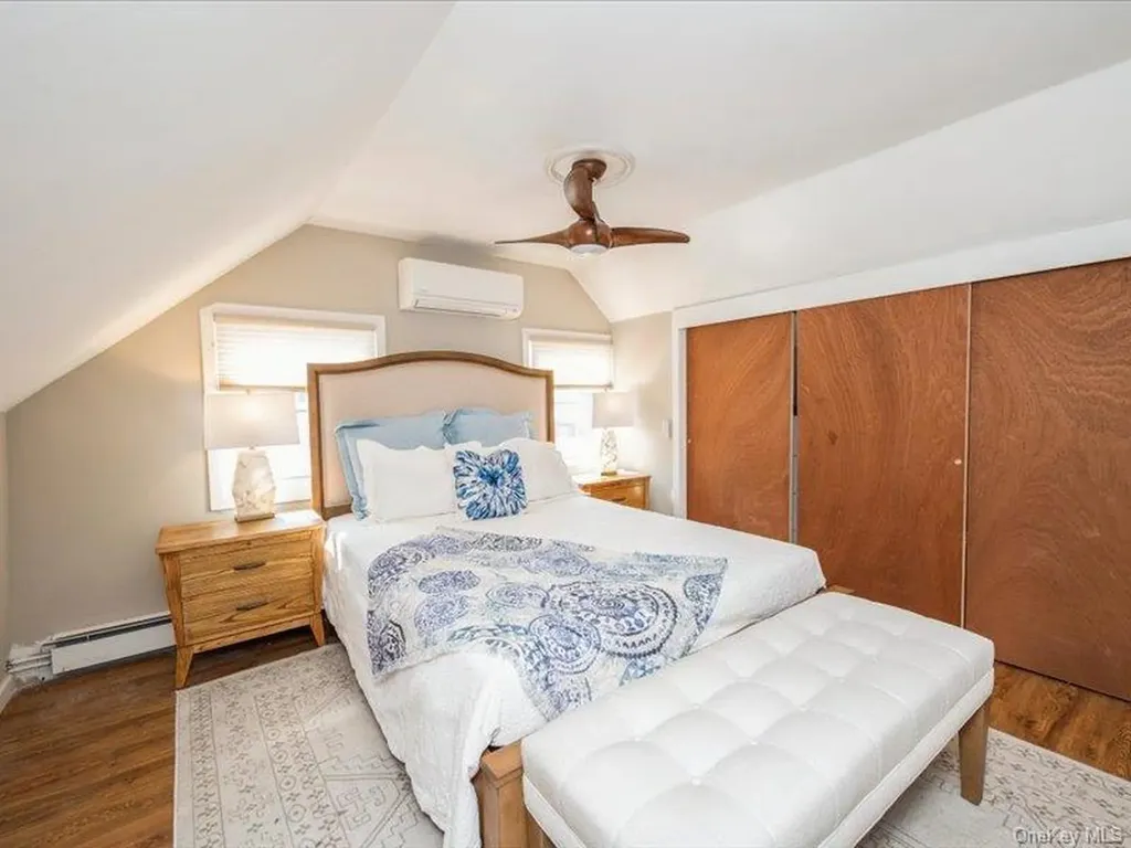 8 Crabtree Lane Levittown NY 11756