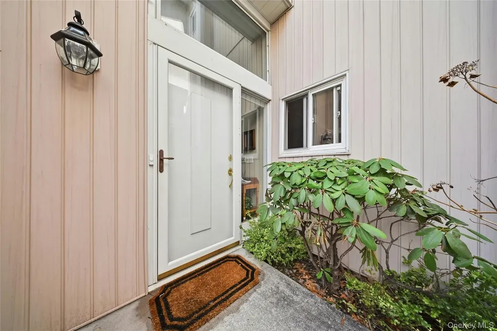 78 Hidden Ridge Drive Syosset NY 11791