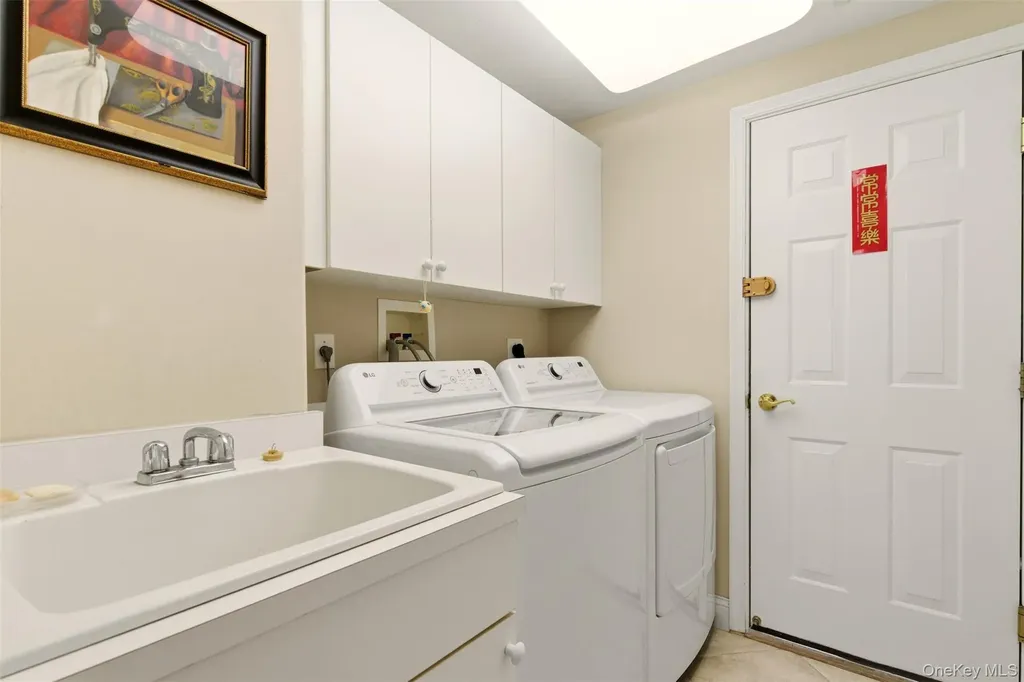 171 Hamlet Drive Mount Sinai NY 11766