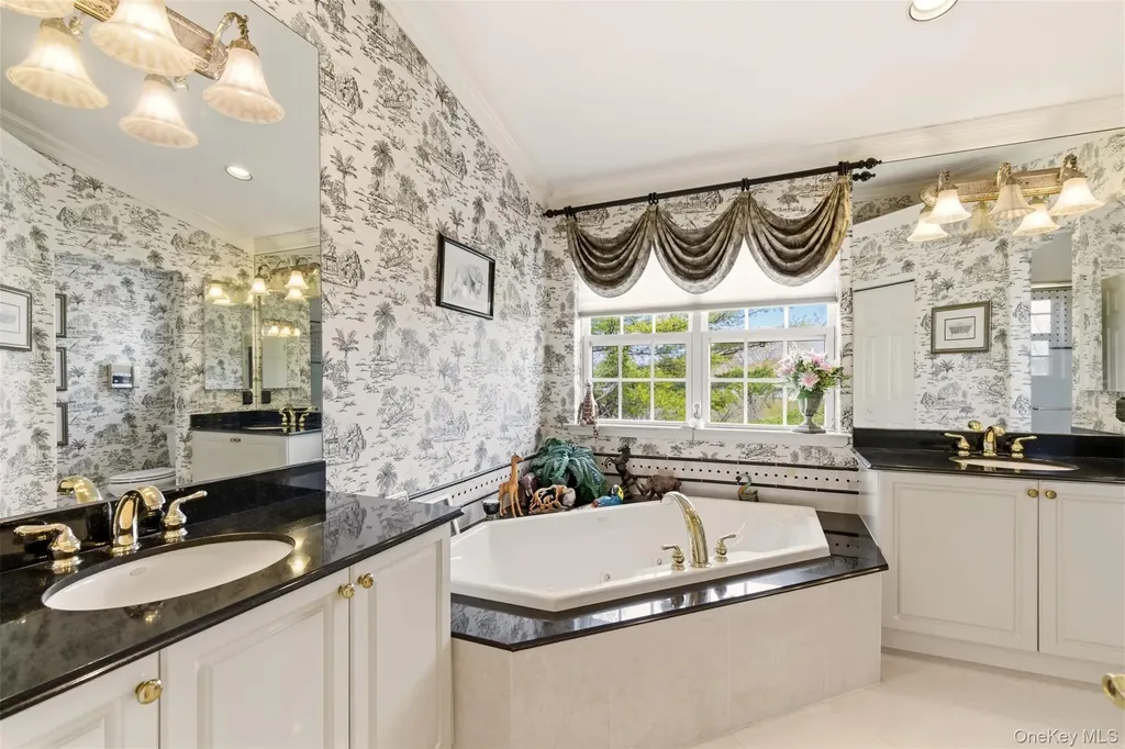 171 Hamlet Drive Mount Sinai NY 11766