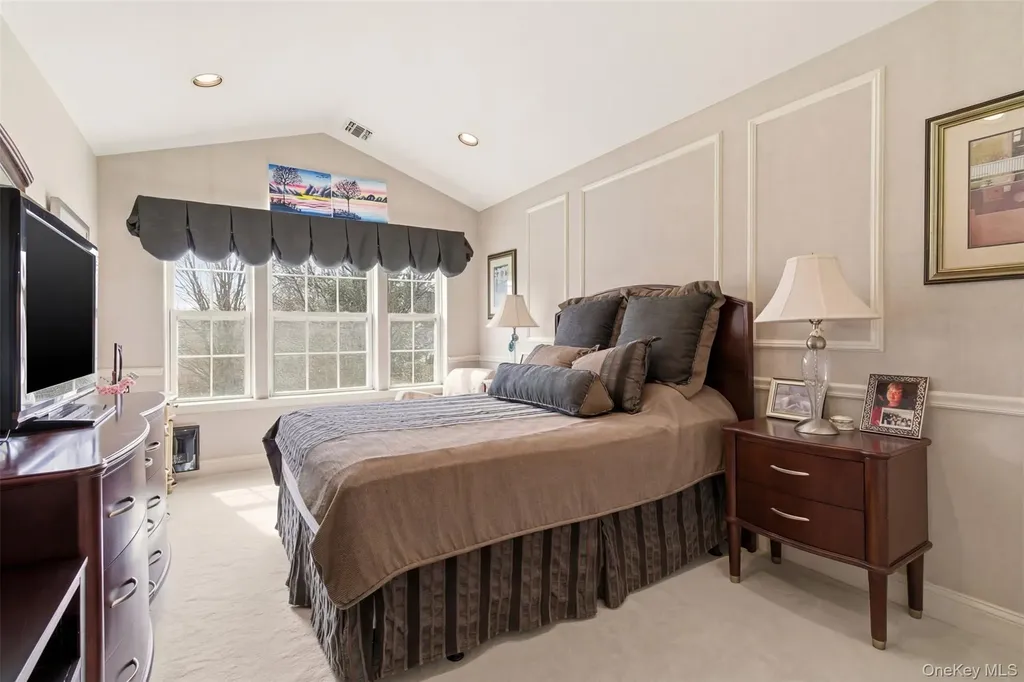 171 Hamlet Drive Mount Sinai NY 11766