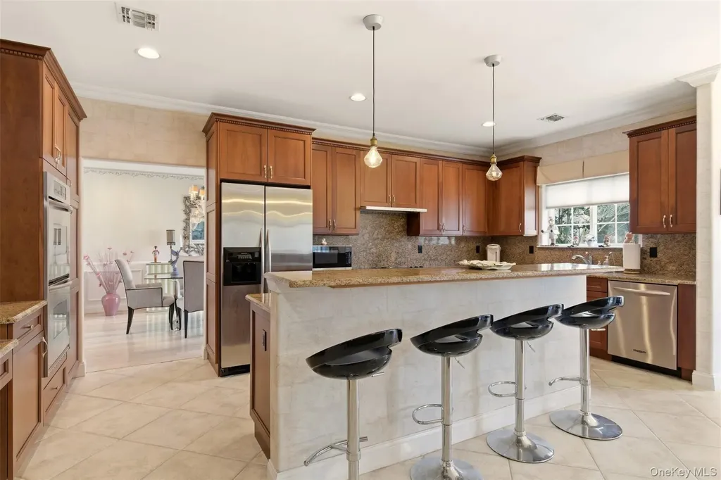 171 Hamlet Drive Mount Sinai NY 11766