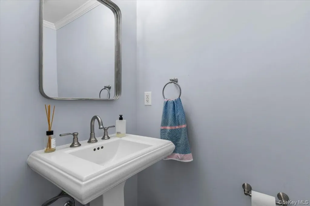 111 Spier Road Scarsdale NY 10583