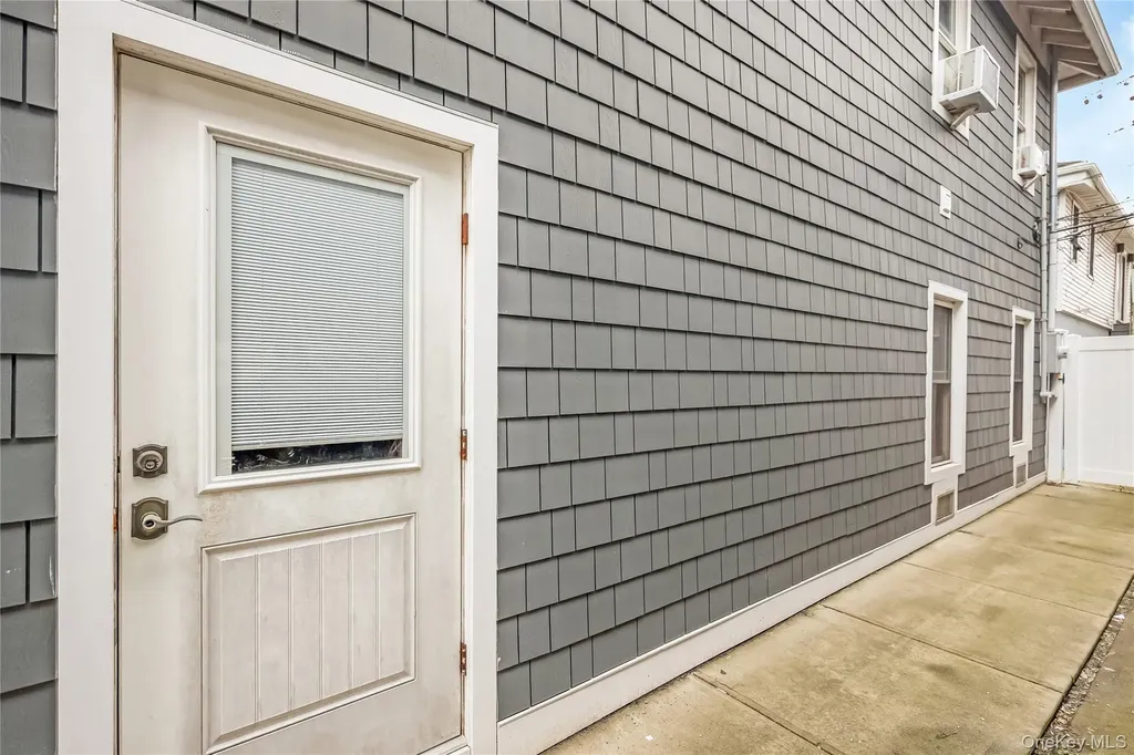 96 Oregon Street Long Beach NY 11561