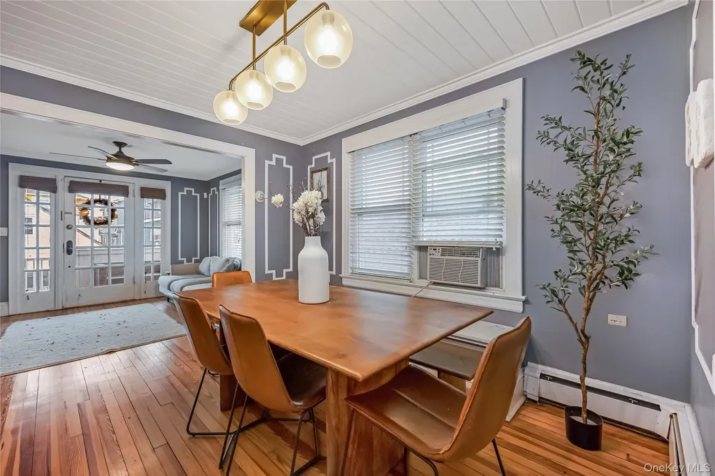 96 Oregon Street Long Beach NY 11561