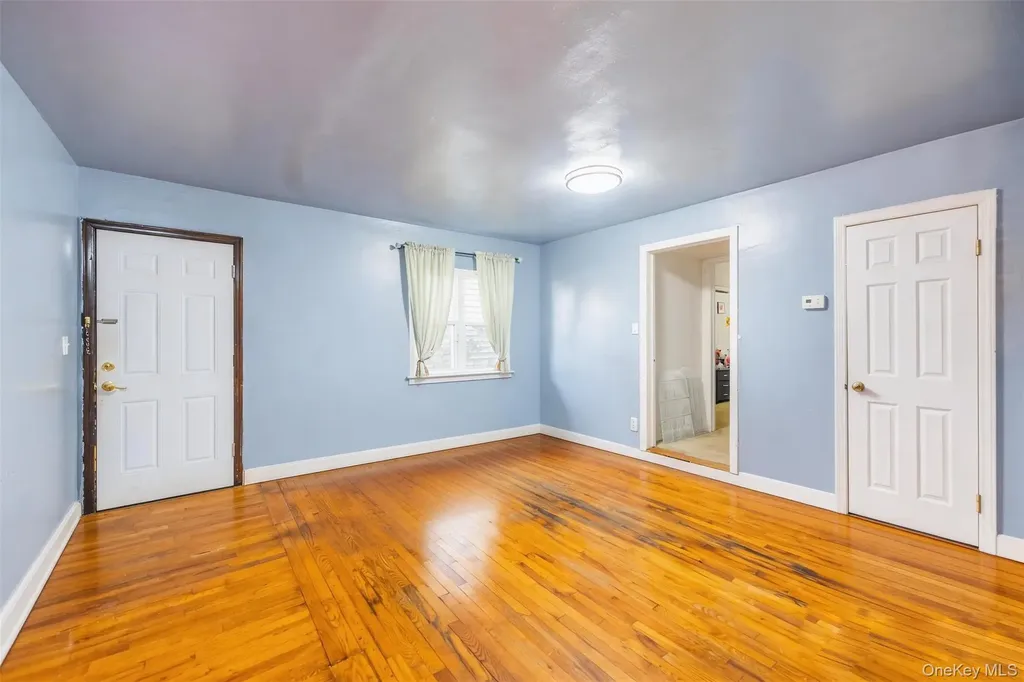 3214 Rawlins Avenue Bronx NY 10465