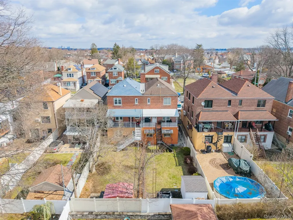 3214 Rawlins Avenue Bronx NY 10465