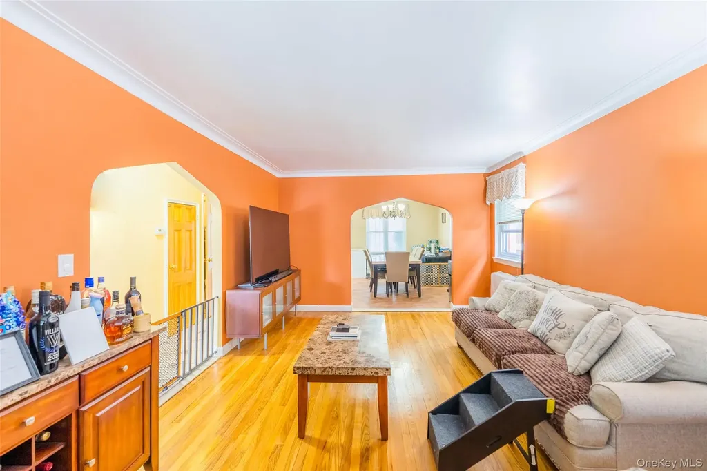 3214 Rawlins Avenue Bronx NY 10465